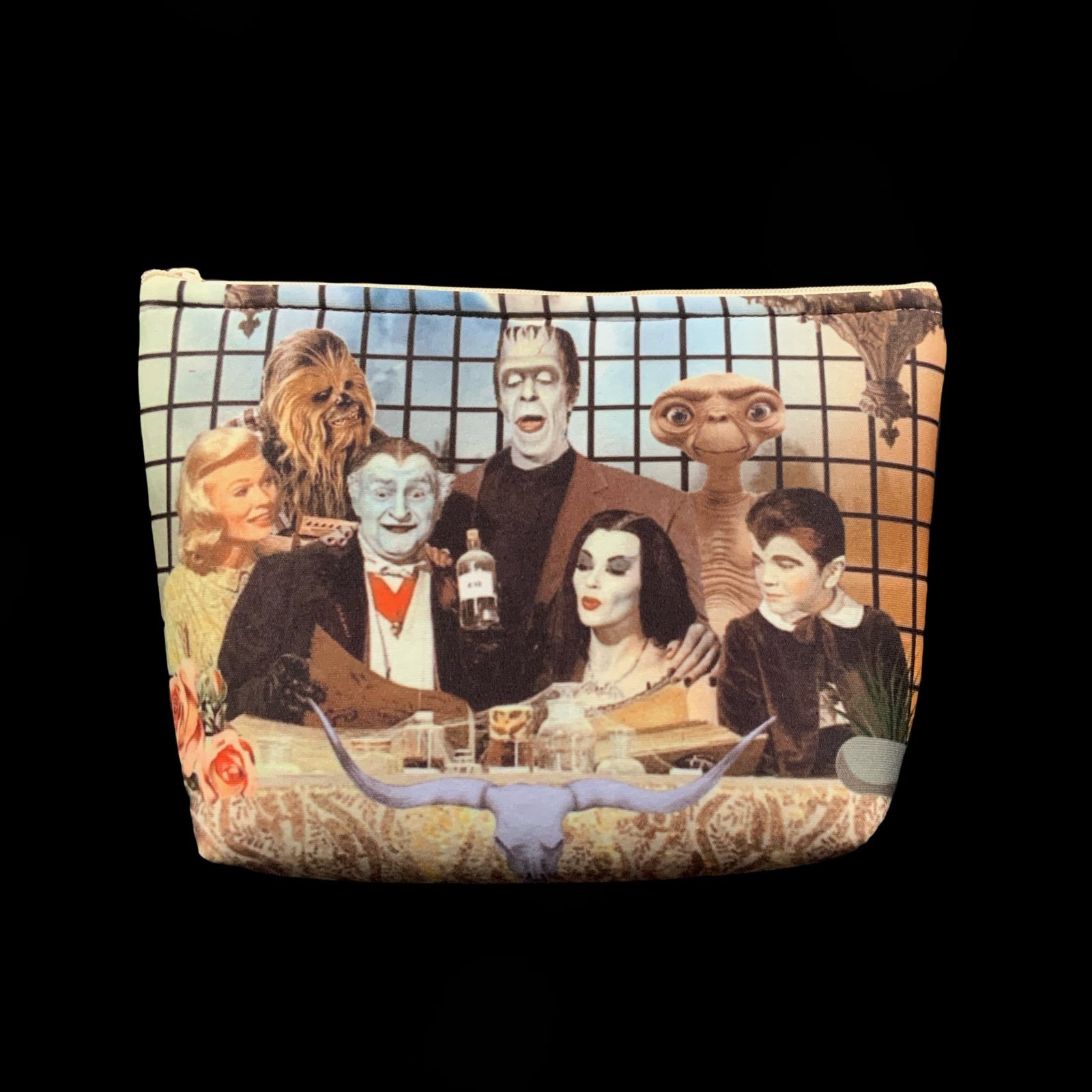 Neceser cena munsters chewbacca y et 1 neceser de neopreno con estampación collage de diseño propio de los munsters