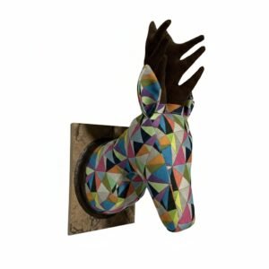 Cabeza de ciervo de tela geometrica