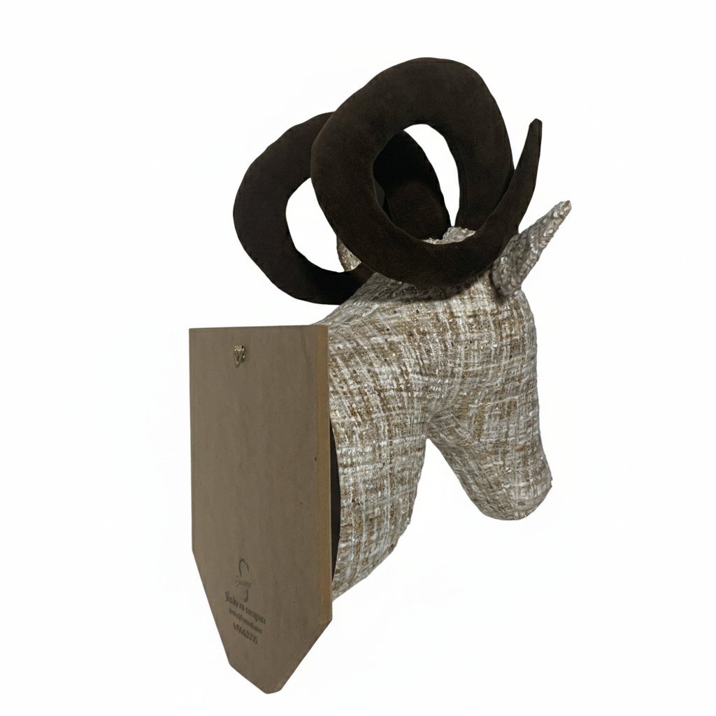 Cabeza de cabra con tejido tweed 3 Cabeza de cabra con tejido tweed - Imagen 3