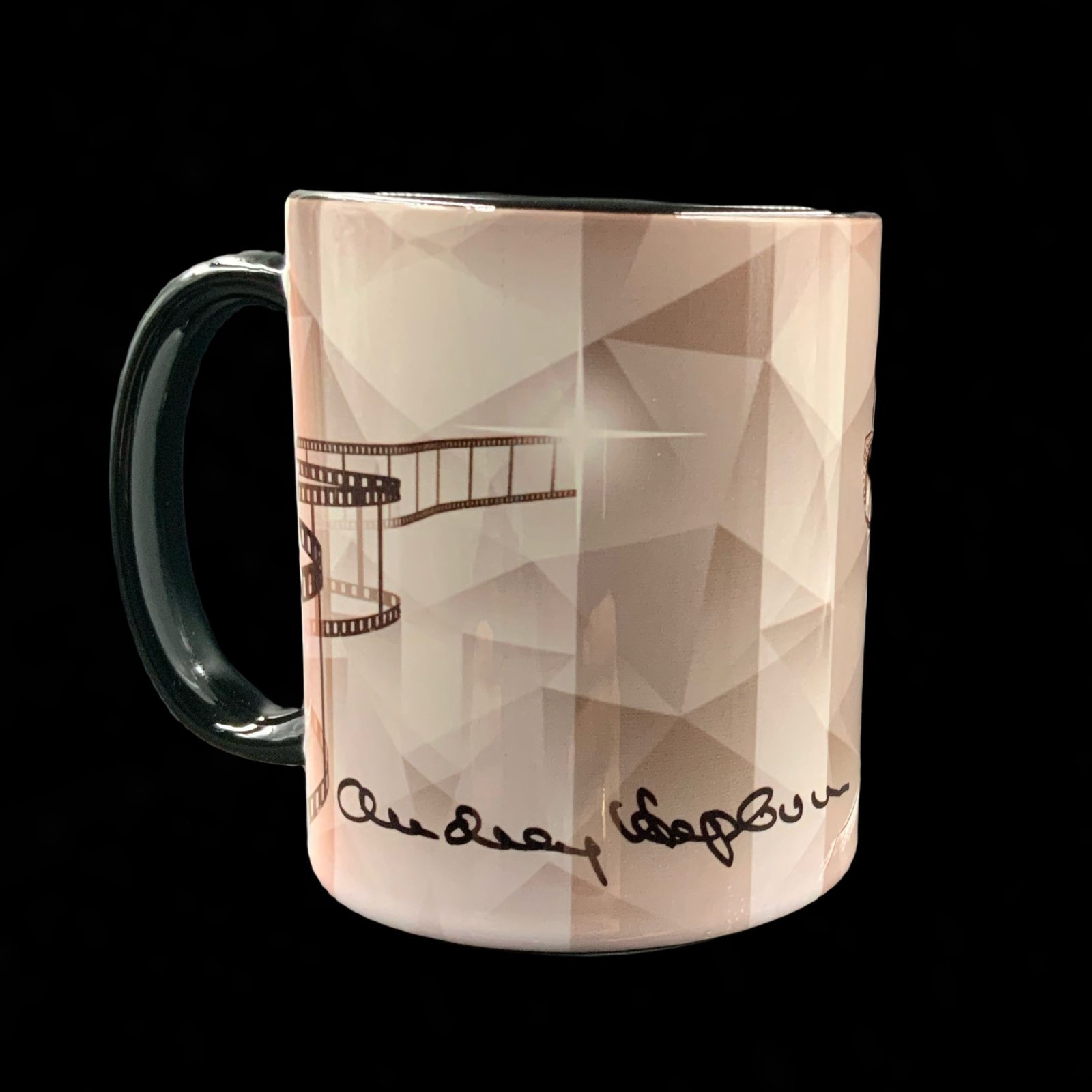Taza Audrey 2 vista de lado de la taza
