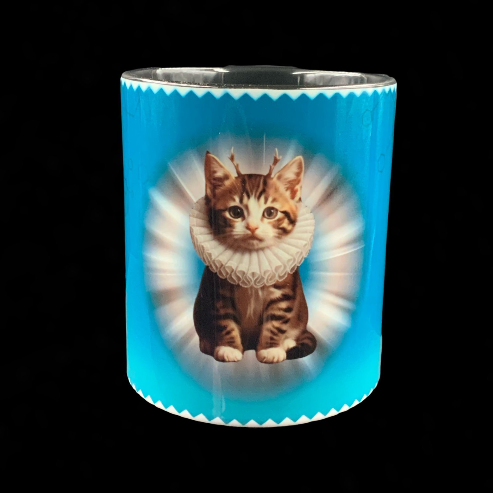 Taza gato cervantino 1 Taza Gato Cervantino, vista frontal, ceramica