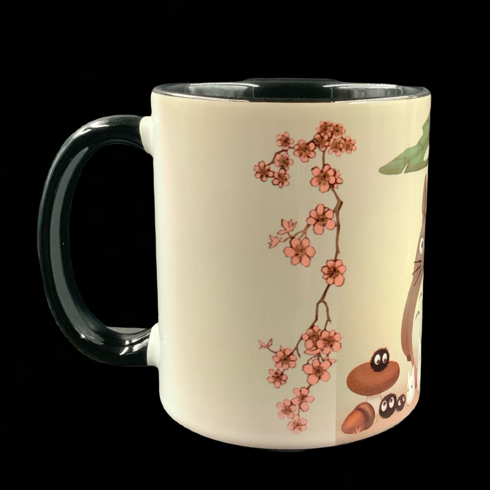 Taza Totoro 2 vista lateral detalle taza