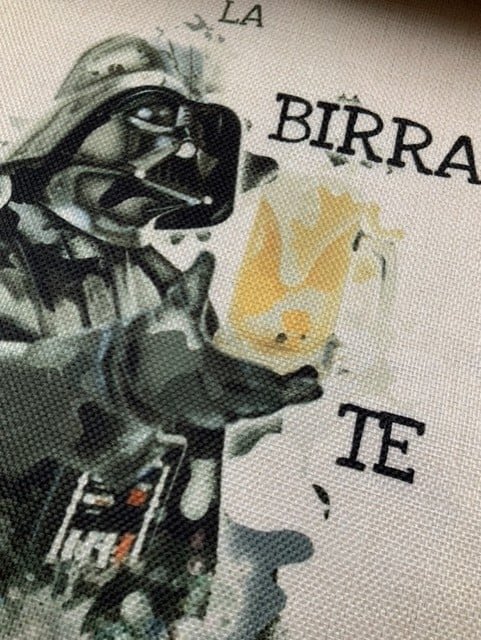 Tote bag que la birra te acompañe 2 tote bag darth vader, foto detalle del diseño